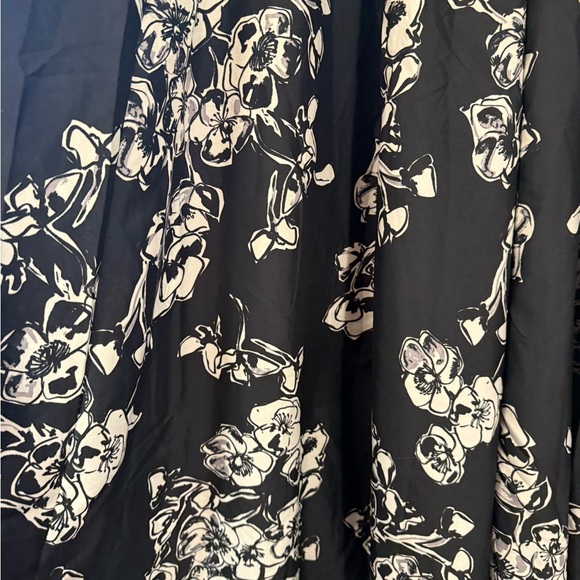 Cupio Black and Cream Midi A-Line Skirt - Picture 2 of 4